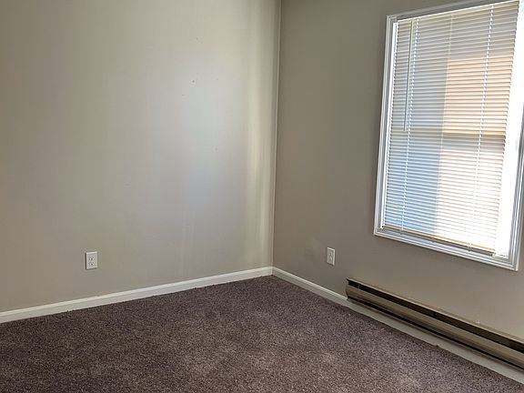 5th image of 313 Emily Ln