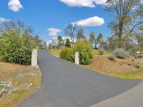5th image of 262 Bridlewood Ln