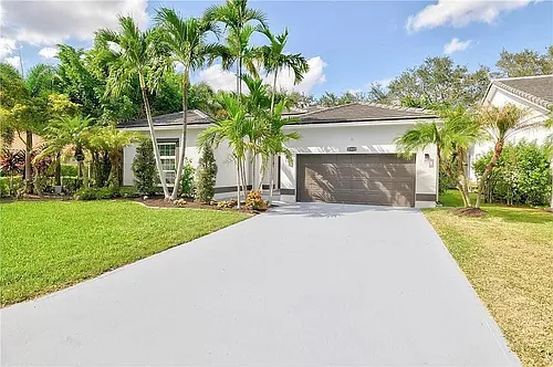 5989 NW 74th St Photo 1