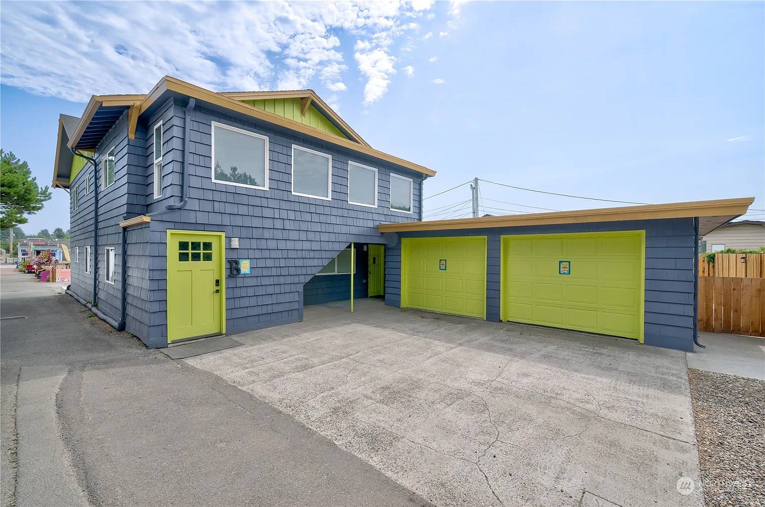 109 6th Street SW photo 1