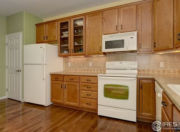 Eat In Kitchen