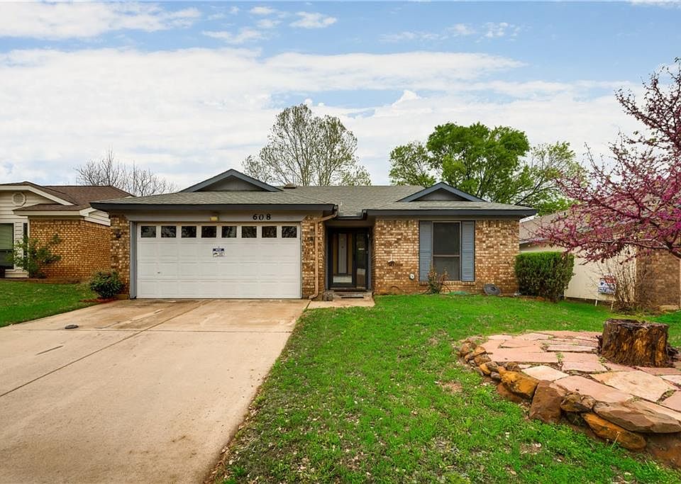 1st image of 608 Sunrise Ct