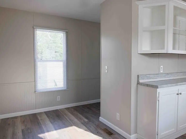 10270 Russellville Rd #32 — Photo 7