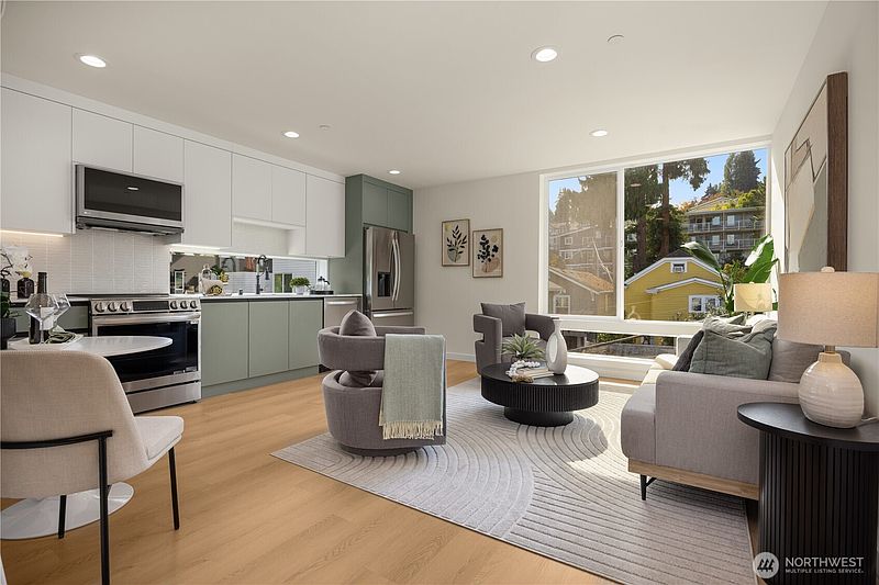 5th image of 3114 Queen Anne Avenue N