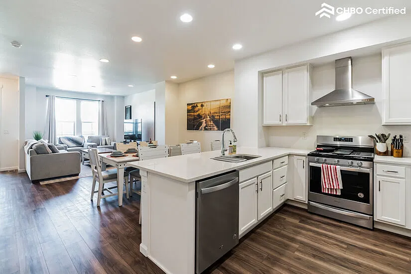 Fully Furnished Home in Parker CO — Photo 3
