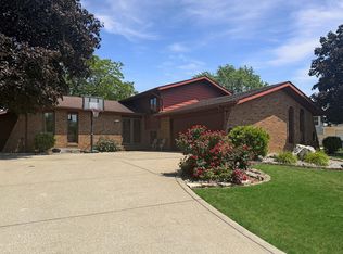 2431 Naples Dr, Schererville, IN