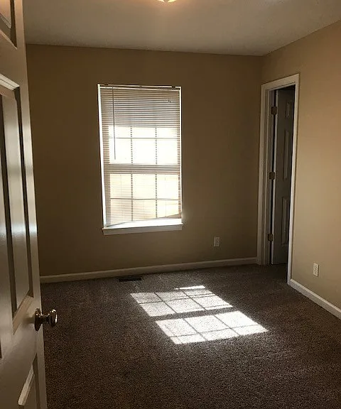 601 W Cherokee Dr — Photo 8
