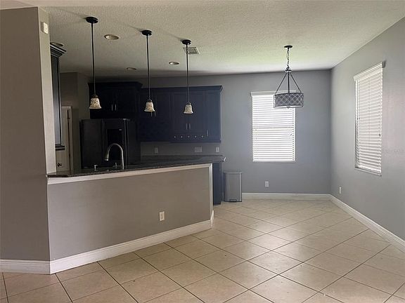 3rd image of 1863 ALTAVISTA CIRCLE