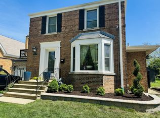 2243 S 3rd Ave, North Riverside, IL 60546