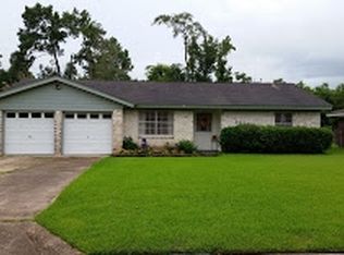 1916 Greenbriar Ave, Orange, TX 77632