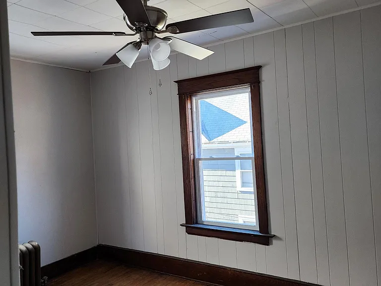22 Lincoln Ave #2S — Photo 2