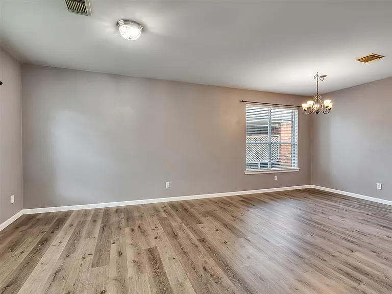 1906 Cameo Ct — Photo 5