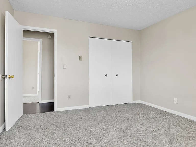 Main Bedroom Closet