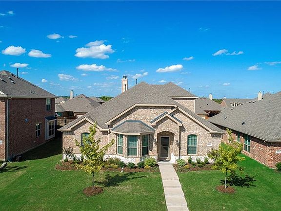 3rd image of 2604 Idlewood Dr