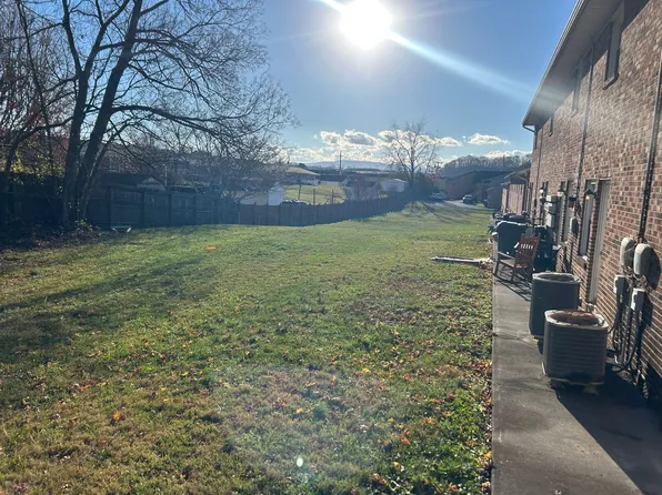 Virginia Hills Apartments, 1740 Bonham Rd #1678-2, Bristol, VA 24201