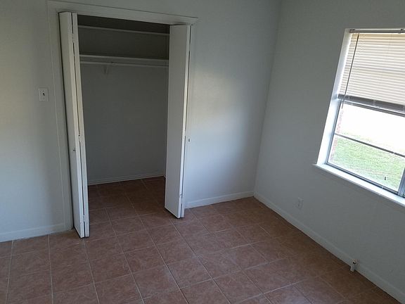 3rd image of 292 Barker St