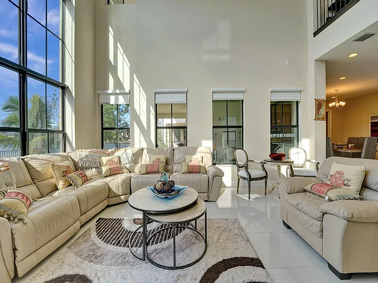 9345 Carrington Ave — Photo 7