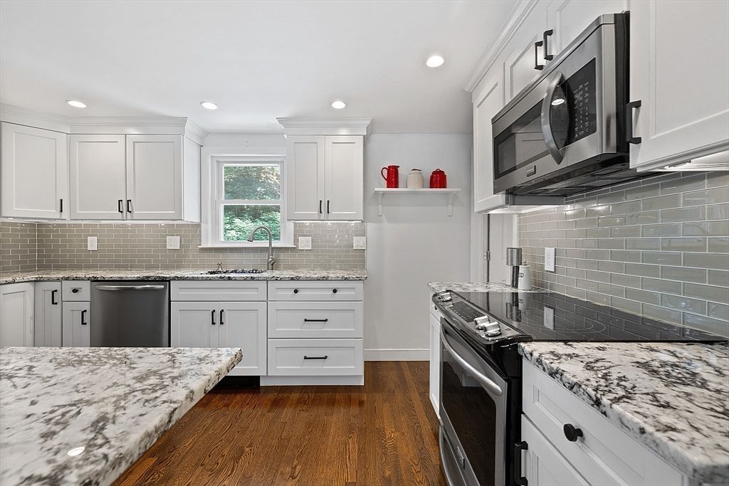 150 North St, Stoneham, MA 02180 Zillow