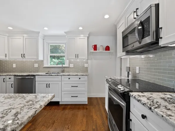 150 North St, Stoneham, MA 02180