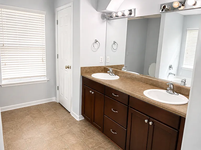 110 Spring Lakes Dr — Photo 7