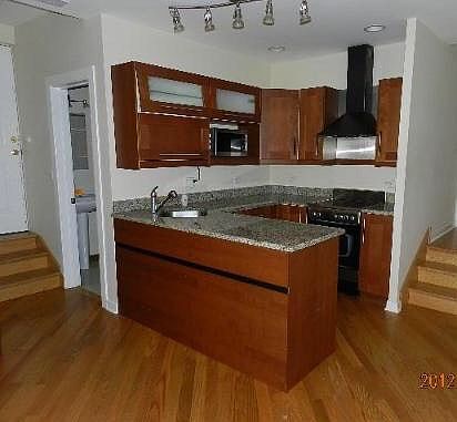 4th image of 4304 N Saint Louis Ave