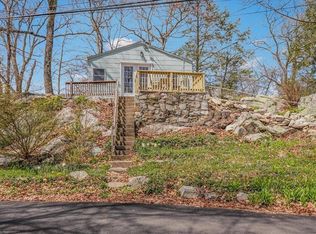 29 Pine Hollow Rd, Putnam Valley, NY 10579