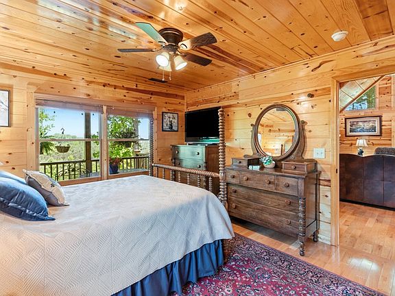 18th image of 1055 Carolina Fox Cir