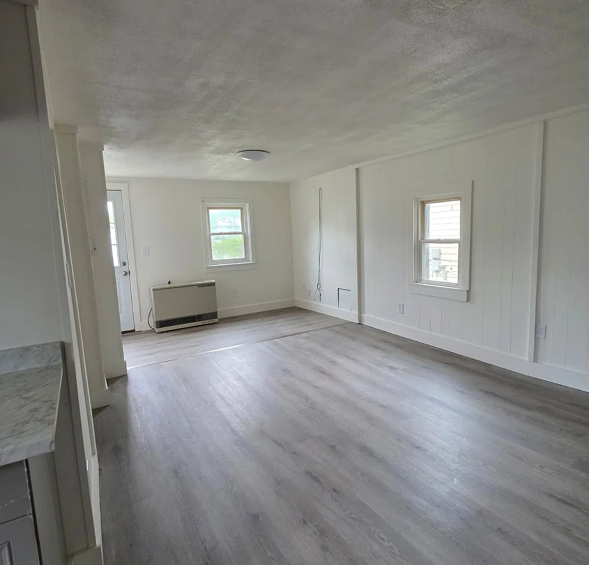 2 bed, $1,300 — Photo 4