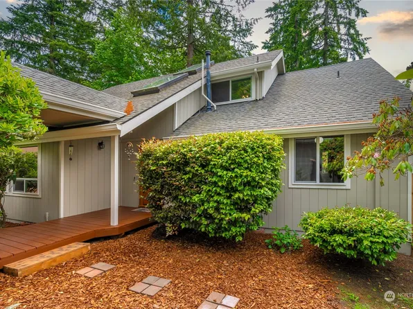 2705 Langridge Loop NW, Olympia, WA 98502