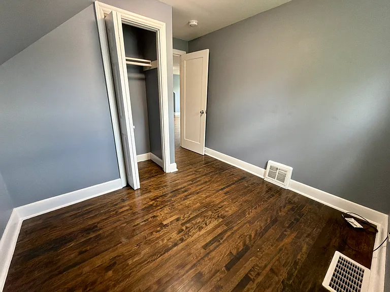45 Campbell Ave — Photo 20