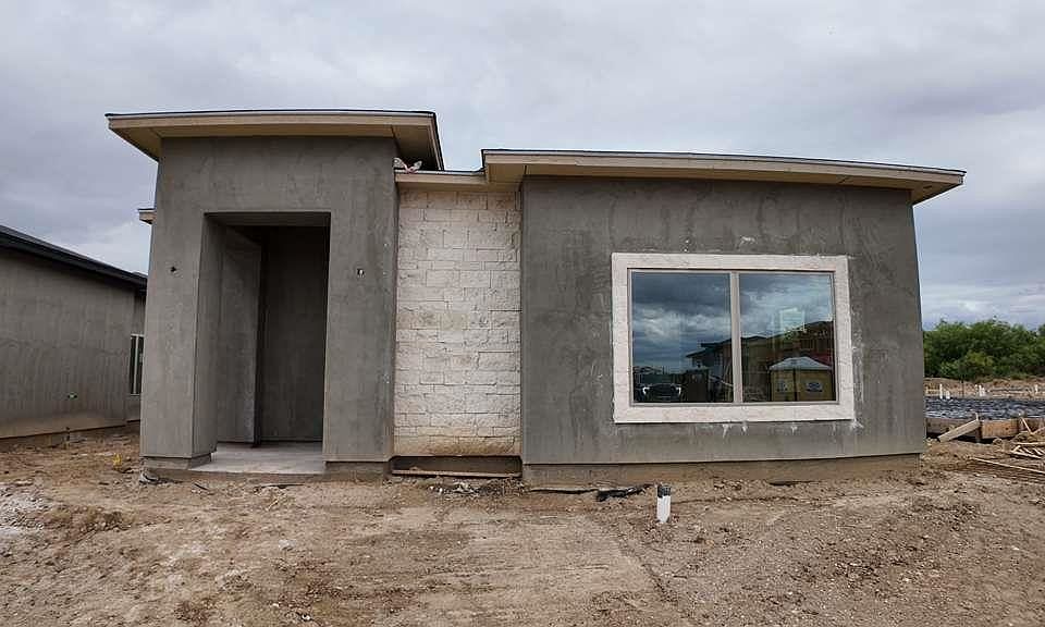 1st image of 6015 Seminario Ln