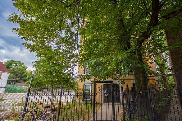 2nd image of 2432 N Linden Pl APT 108