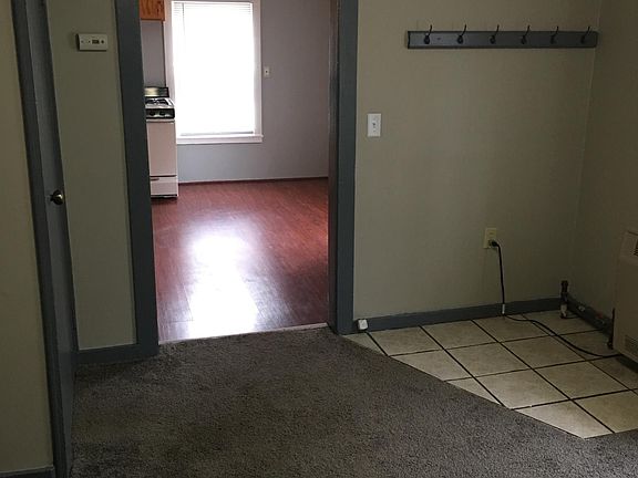 4th image of 222 Travis St NE #2
