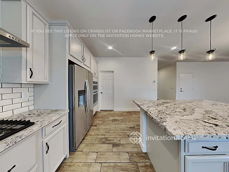 2105 N 211th Dr — Photo 8