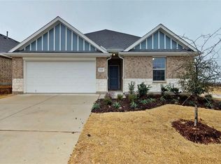 8432 Grand Oak Rd, Fort Worth, TX 76123