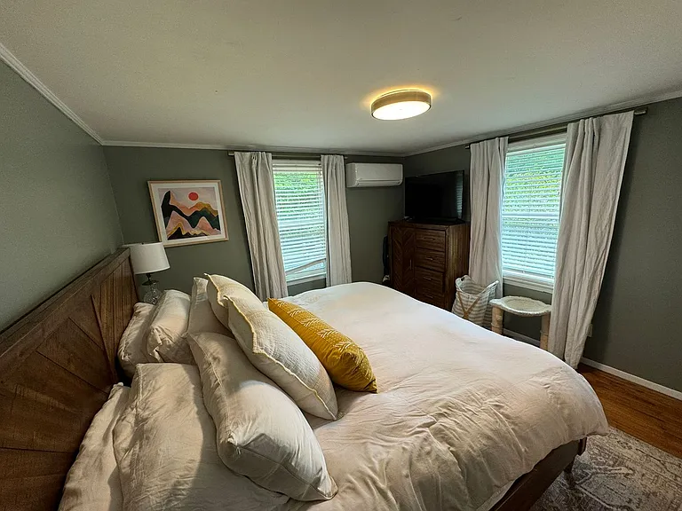 150 Hillside St — Photo 13