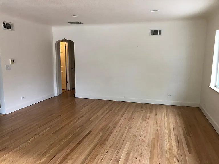 840 N Krameria St — Photo 35