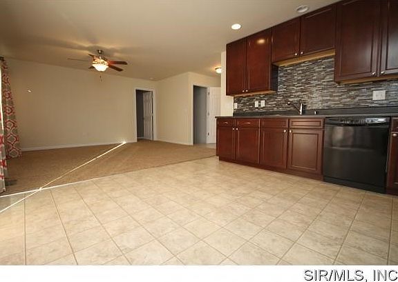 4th image of 113 Chestnut Grove Dr