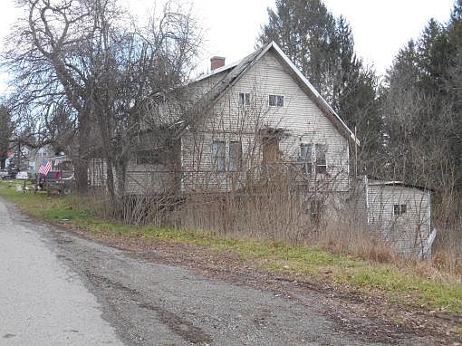 2nd image of 419 S Lewis St