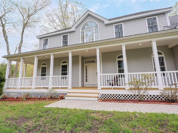 662 Concord St, Holliston, MA 01746