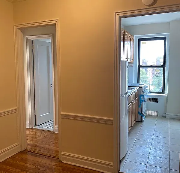 782 E 32nd St #B7 — Photo 5
