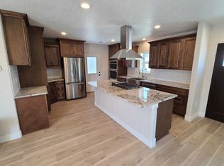 1112 La Luz Dr NW, Albuquerque, NM 87107