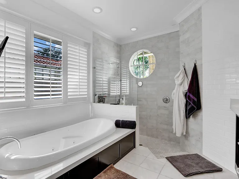 5866 Saint Annes Way — Photo 13