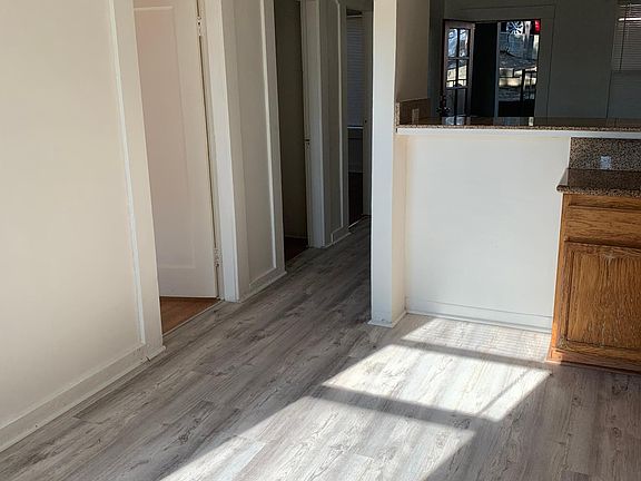 5th image of 915 7th Ave