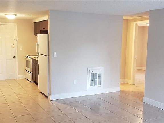 5th image of 2917 E 20th Ave APT A