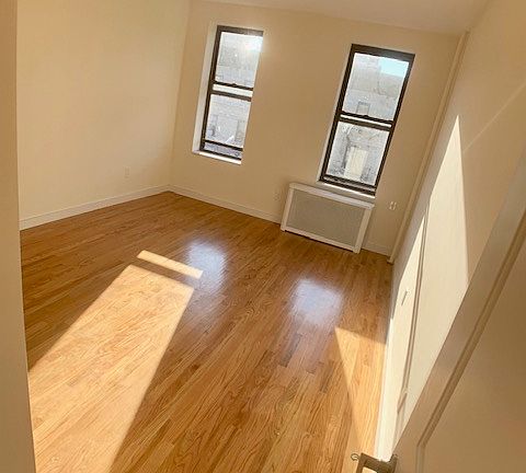 3rd image of 119 Audubon Ave APT 5D