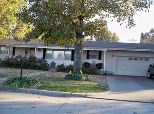 812 SE 13th St, Pryor, OK 74361