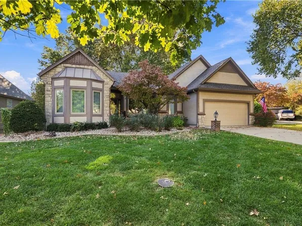 6927 W 130th St, Overland Park, KS 66209