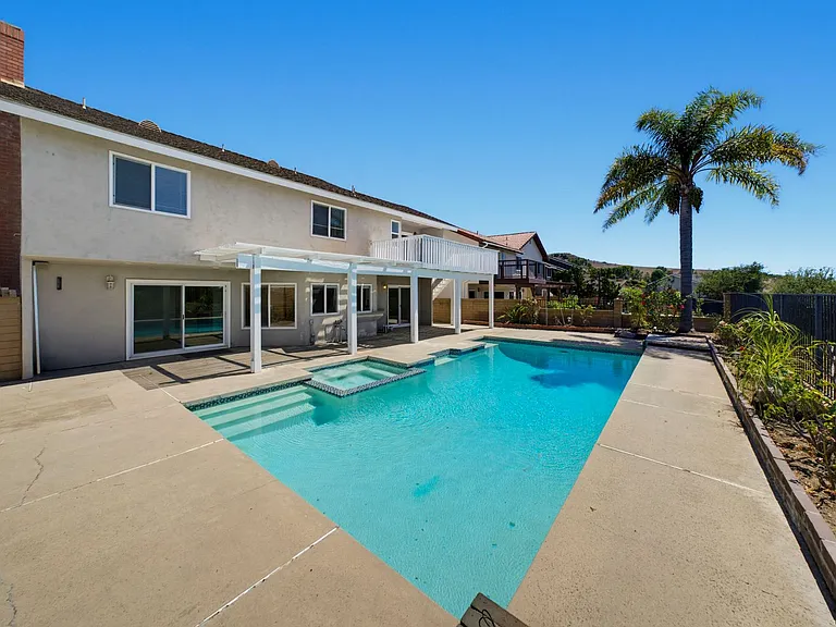 1038 Rimwood Dr — Photo 47
