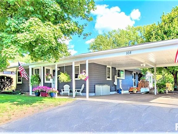 2nd image of 108 Twin Lakes Dr
